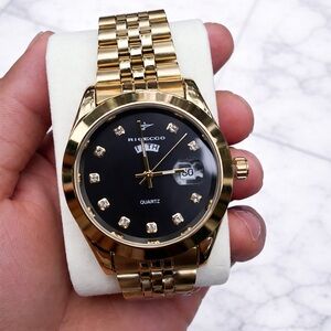 Gold-Tone Men’s Quartz Watch with Black Dial